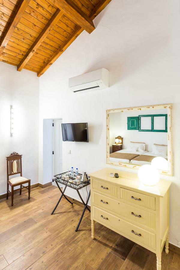 Hospedaria Da Roda Sousel Exterior photo