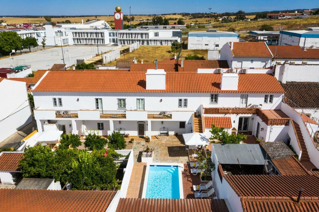 Hospedaria Da Roda Sousel Exterior photo